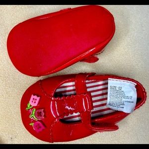 Gymboree baby size 02 crib shoe Red flower button